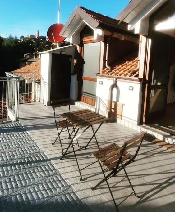Charming 2.5Room Flat In Center Of Monforte dʼAlba Eksteriør bilde